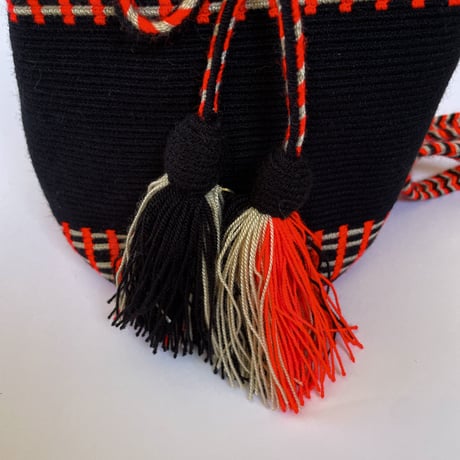 GUANABANA　Wayuu  bag 　　red/black