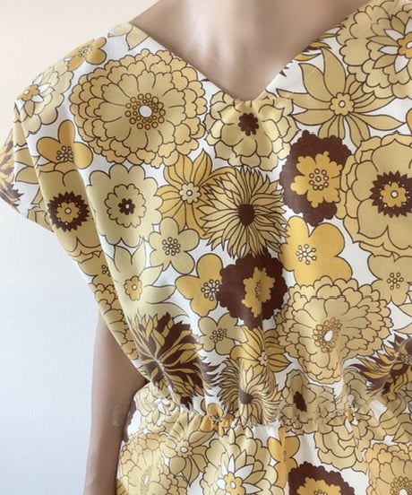 Vintage flower pullover　　　mustard
