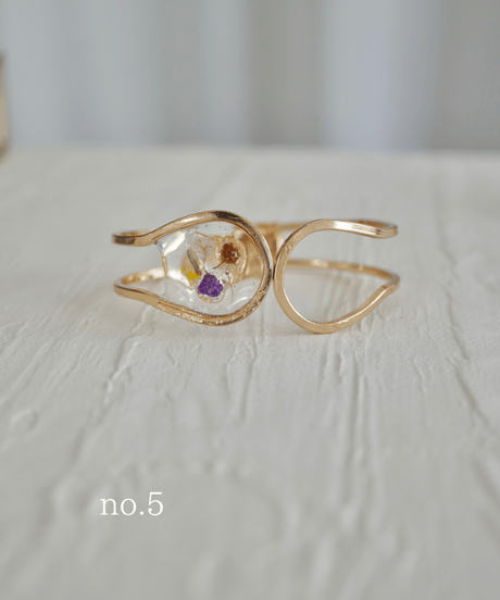 CUFF FLOWER BANGLE