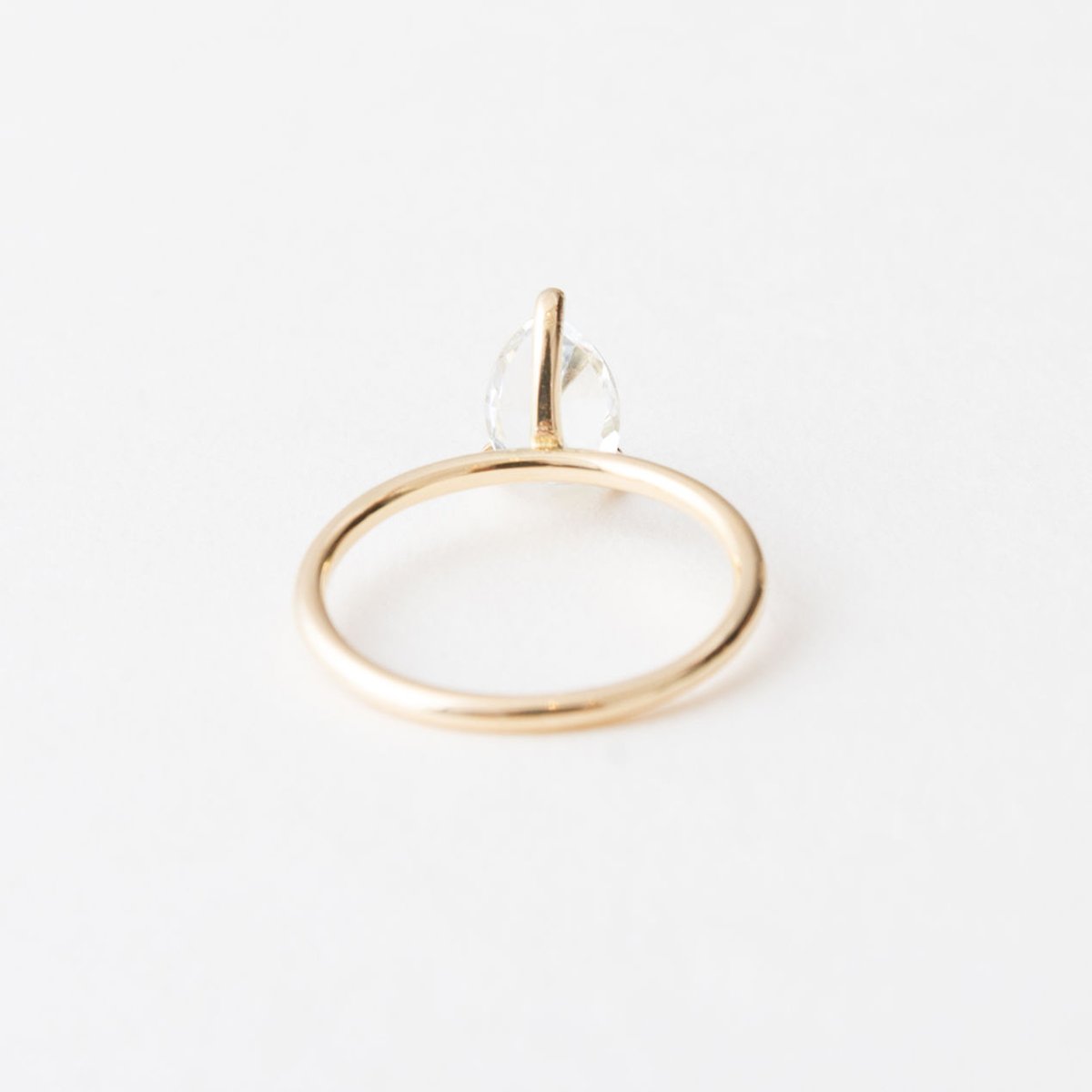 ホワイトトパーズ ペアシェイプ リング 【K18】 | carob