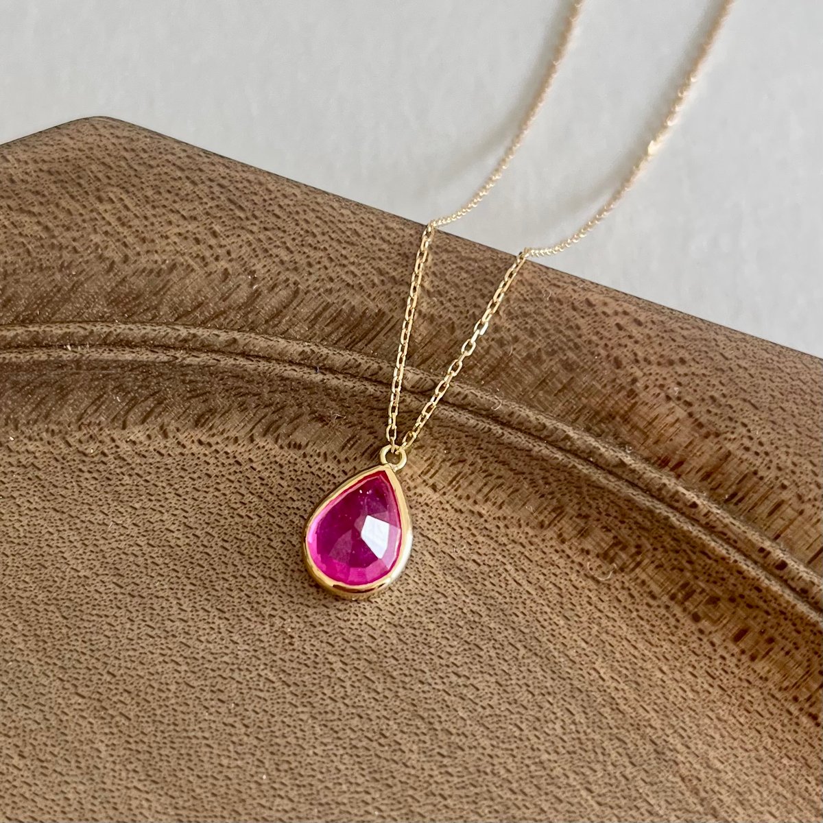 K18PG ピンクサファイア　ネックレス　スクェア K18PGピンクサファイア/ダイヤモンドネックレス