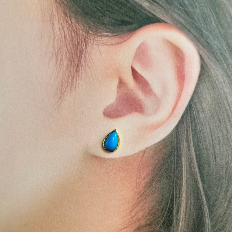 ターコイズ ペアシェイプスタッズピアス /イヤリング【K18 ターコイズ ペアシェイプスタッズピアス /イヤリング【K18