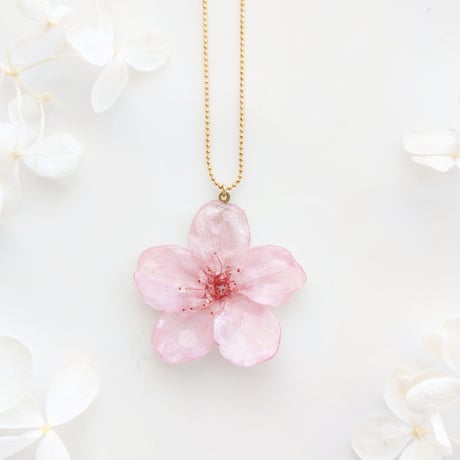 【受注制作】Early Bloom. 本物のお花　早咲き桜の一輪ネックレス/ペンダント　プリザーブドフラワー