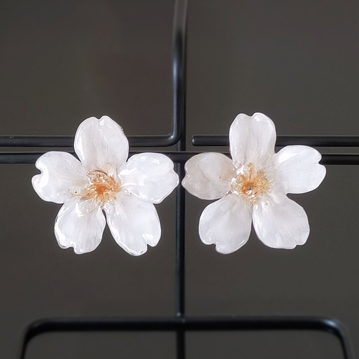 hanairoaiki 片耳　ワッ花 hanairoaiki 片耳 ワッ花 hanairoaiki 片耳 ワッ花 𝕙 𝕒 𝕟 𝕒 𝕚 𝕣