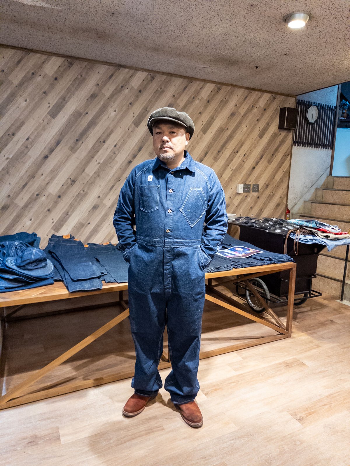 TCB Jeans Black Cat Crew Suit | 数珠屋伊平