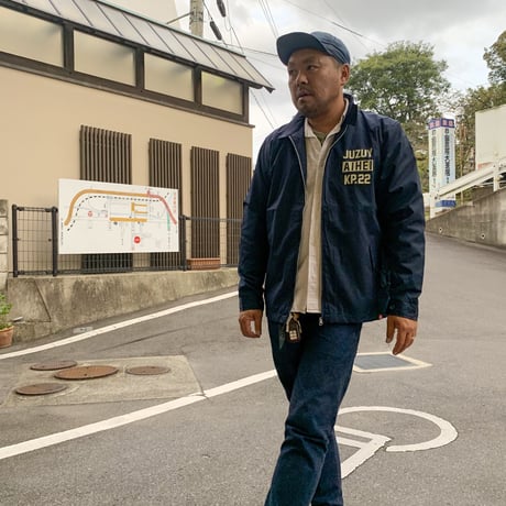 JUZUYAIHEIロゴ スウィングトップジャケット ネイビー