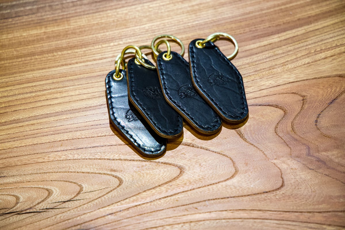 専用品２点まとめ　ウォレットチェーン4型真鍮　モーテルスタッズキーホルダー真鍮 専用品2点まとめ ウォレットチェーン4型真鍮 モーテルスタッズ