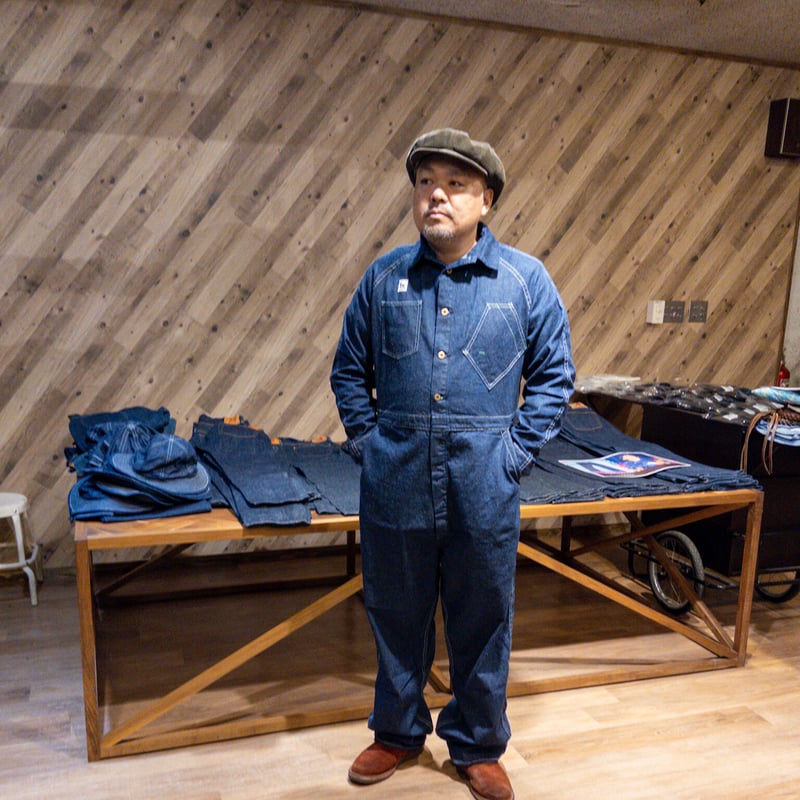 TCB Jeans Black Cat Crew Suit | 数珠屋伊平