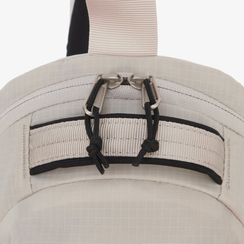 完売！ノースフェイス　H-SLING　ボディバッグ　ショルダーバッグ　アイボリー THE NORTH FACE（ザ ノースフェイス） ノースフェイス ショルダー