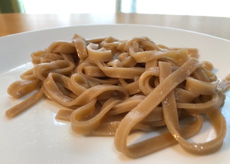 もっちもちの食感！自然栽培で育った玄米の旨味たっぷりのおいしい米めん（太）100ｇ5袋セット