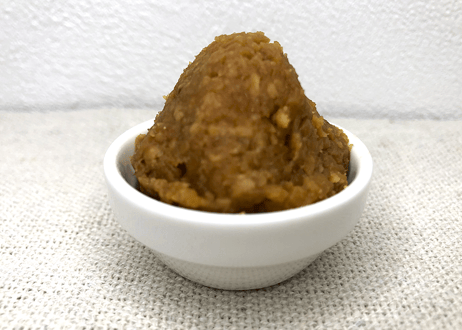 ★ギフト 自然栽培の大豆からできた、甘さ感じる調理用の味噌「青大豆味噌500g」と味噌汁がおいしく仕上がる「白大豆味噌500g」の各2個入計4個入セット
