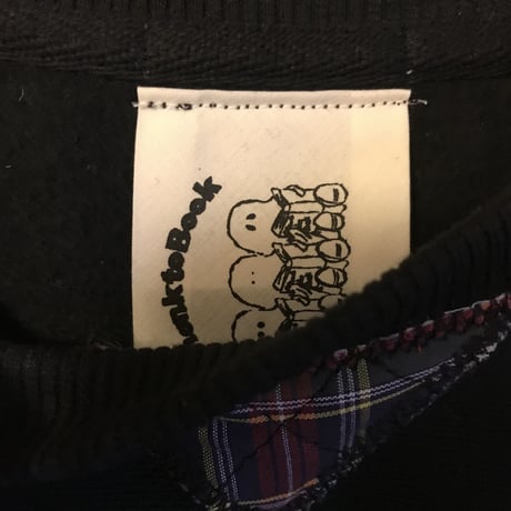 受注商品：thank to Book ロゴプリント 裏起毛リメイク　スウェット（M/XL)※1ヶ月〜1ヶ月半かかります。