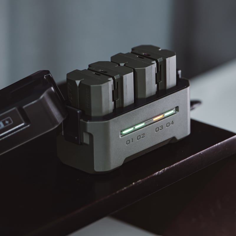 TILTA NP-FZ100 用ポータブル充電ステーション Amazon.com : Tilta NP-FZ100 Portable Charging Station