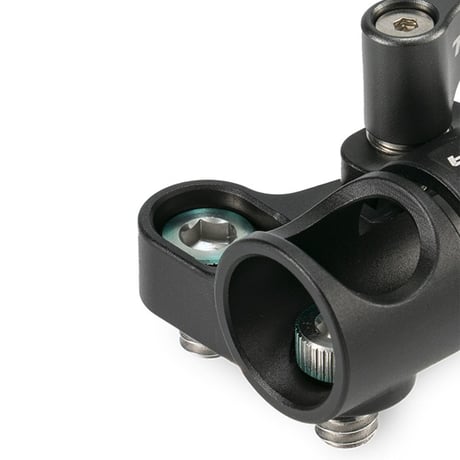 15mm Rod Holder to Dual 1/4"-20 Adapter - Black (TA-15RH-D1420-B) 位置決めピン付き1/4"-20ネジ