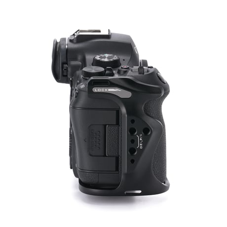 キヤノン EOS R6 Mark III /R5 Mark II用ハーフカメラケージ - ブラック (TA-T99-HCC-B)