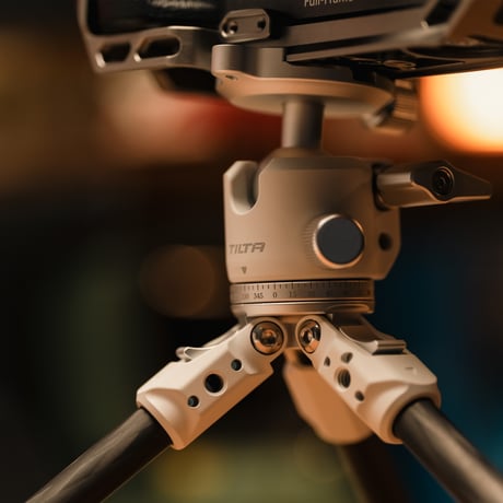テーブルトップ三脚キット Tabletop Ball Head with 1-Stage Carbon Fiber Tripod Legs (3KG)  (TT-BT03-FB)