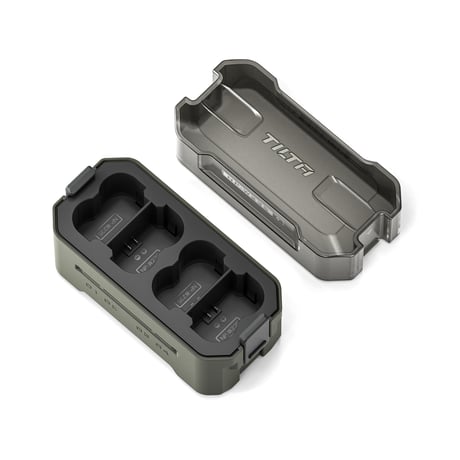 NP-W235用ポータブル4連充電器 Tilta Portable Charging Station for NP-W235 (4 Channel) - Green (TBC-W235-GN)