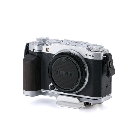 富士フイルム X-M5用ヴィンテージカメラケージ Vintage Camera Cage for Fujifilm X-M5 Base Kit (TA-T73-A-B/-S)