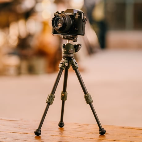 テーブルトップ三脚キット Tabletop Ball Head with 1-Stage Carbon Fiber Tripod Legs (3KG)  (TT-BT03-FB)