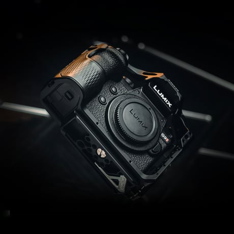 【在庫限り】パナソニック LUMIX G9 PRO II用フルカメラケージ Full Camera Cage for Panasonic G9 II - Black (TA-T63-FCC-B)