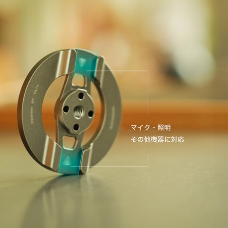 Tilta Universal Magnetic Mounting Bracket (1/4″-20) – Titanium Gray (TA-UMM-1420-TG)