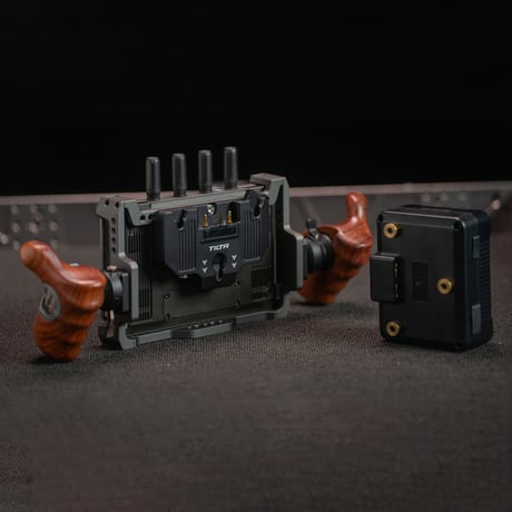 Battery Plate for DJI High-Bright Remote Monitor (TGA-HRM-BTP-V/AB) DJI 高輝度遠隔モニター用バッテリープレート