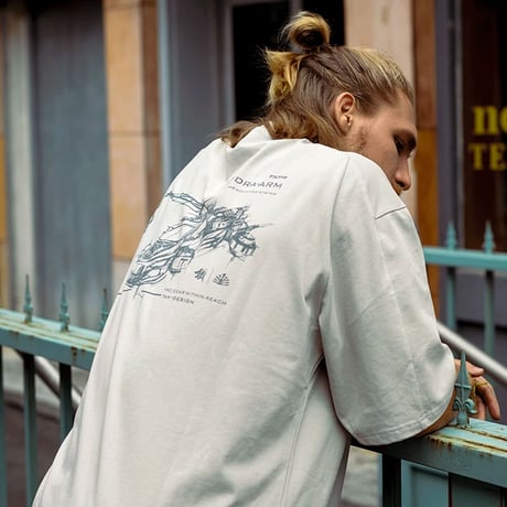 Hydra Arm Futuristic Sketch T-Shirt Tシャツ (TT-HAFS)