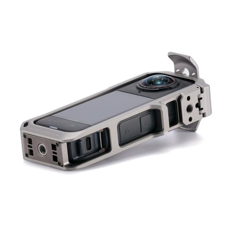 Insta360 X5用フルカメラケージ - Titanium Gray (TA-T90-FCC-TG)