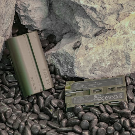 [アウトレット] NP-F550/NP-F570互換 カメラバッテリー Tilta NP-F550 Battery (3500mAh) (TNP-F550-GN)