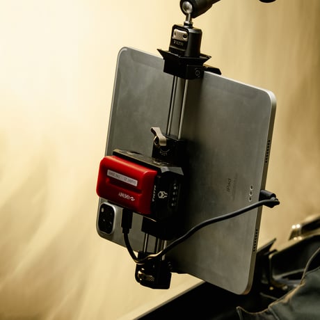 Apple iPad用多機能マウントクランプ Multi-Functional Mounting Clamp for Apple iPad (TA-MMC-AI-B )