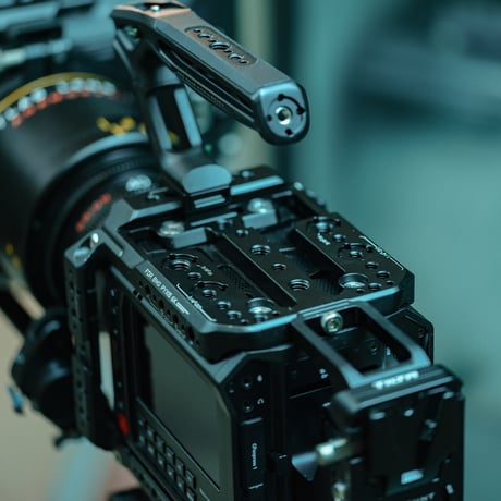 Blackmagic PYXIS 6K/12K用カメラケージ プロキット Vマウント (ES-T21-B-V) Camera Cage for Blackmagic PYXIS 6K Pro Kit