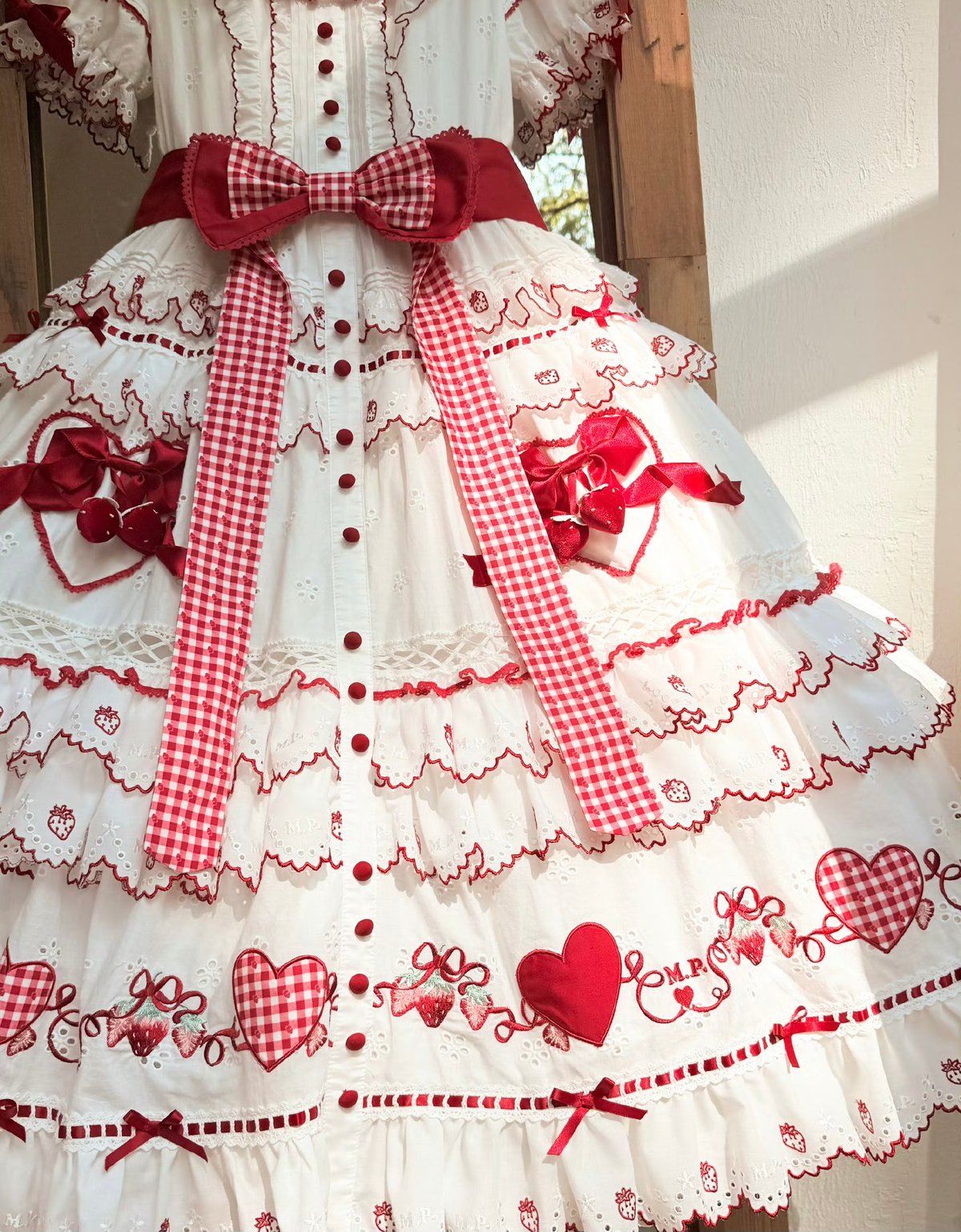ケイトワーナー ワンピース セーラー襟 花柄【M】白 赤 綿 ヴィンテージ ショートケーキ図鑑」段々刺繍ワンピース【11/20まで】送料無料