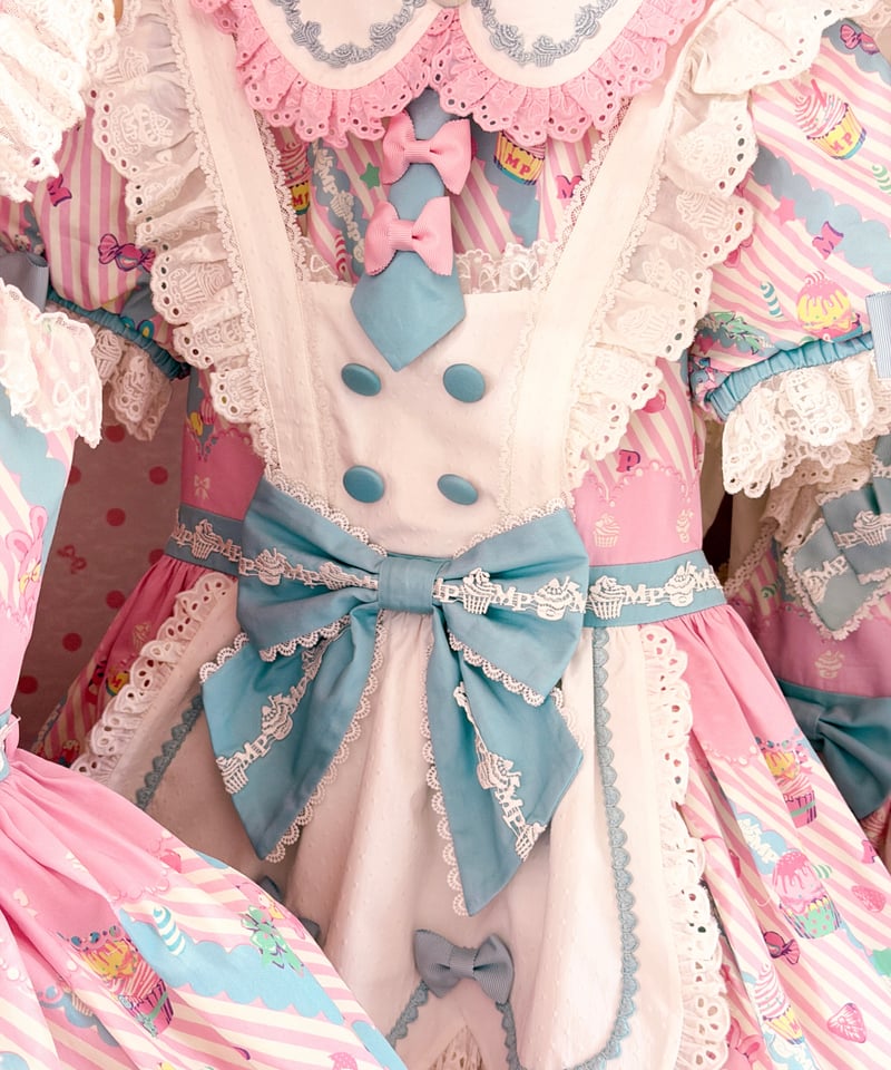 カップケーキ」ケーキ柄エプロンワンピース 【1/28まで】送料無料