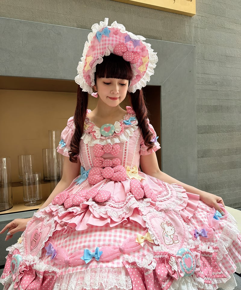 【入手困難】ハローキティ 非売品ドレスアップコレクション いちご柄ピンクロリータ 花箱×サンリオ ハローキティ（ピンク）」Candyドレス 【7/20まで