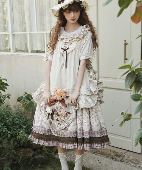「Rose Town」バラ刺繍エプロン 【2/13まで】送料無料！