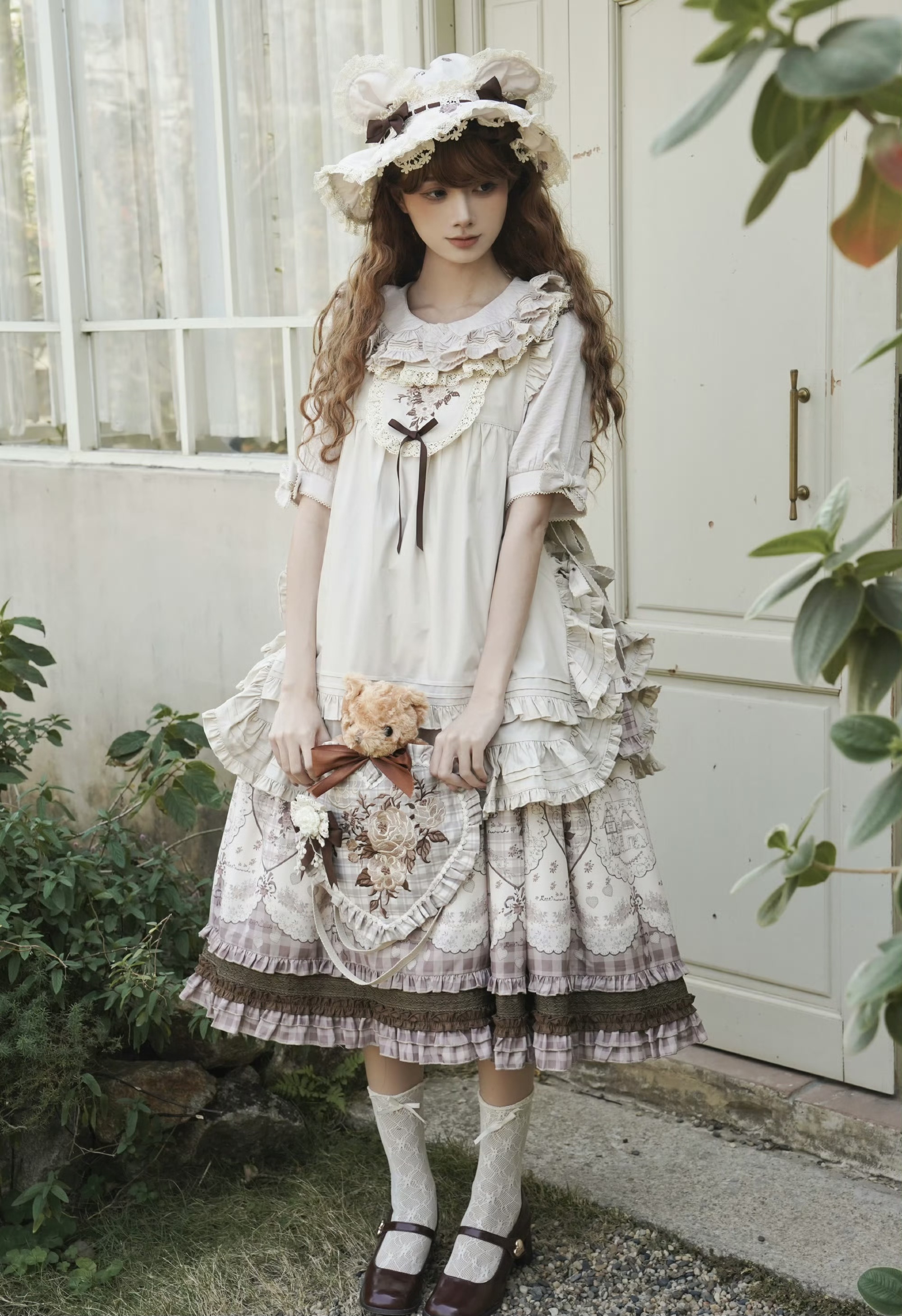 Rose Town」バラ刺繍エプロン 【2/13まで】送料無料！ | GIRLISM