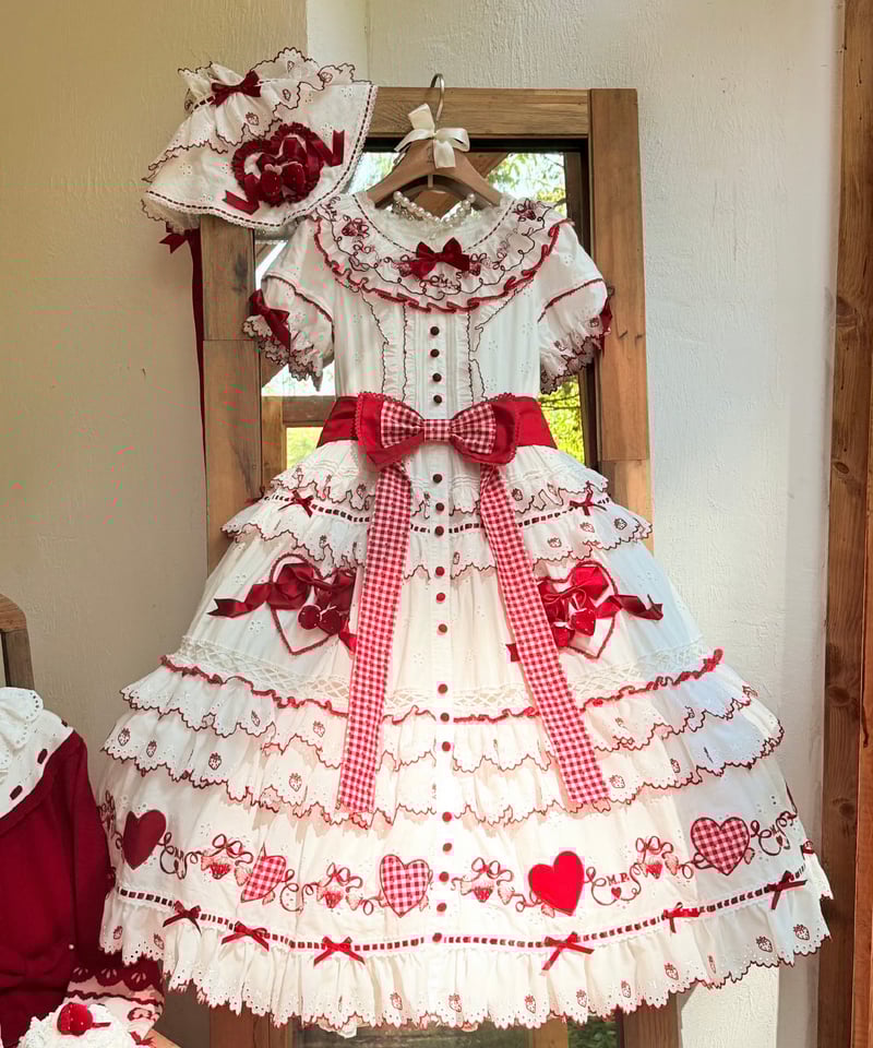 ショートケーキ図鑑」段々刺繍ワンピース【11/20まで】送料無料