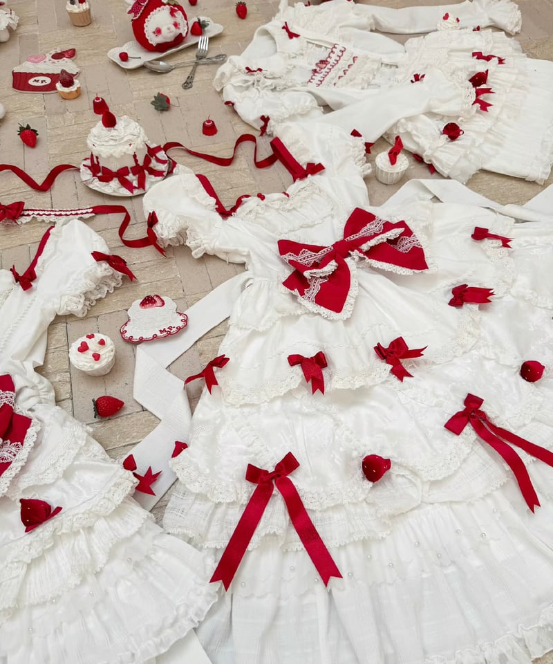 苺カップケーキ」ワンピース＆小物 【7/22まで】送料無料