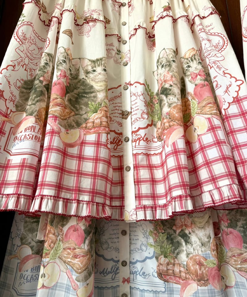 猫のりんごピクニック」ワンピース＆ジャンパースカート 【7/13まで