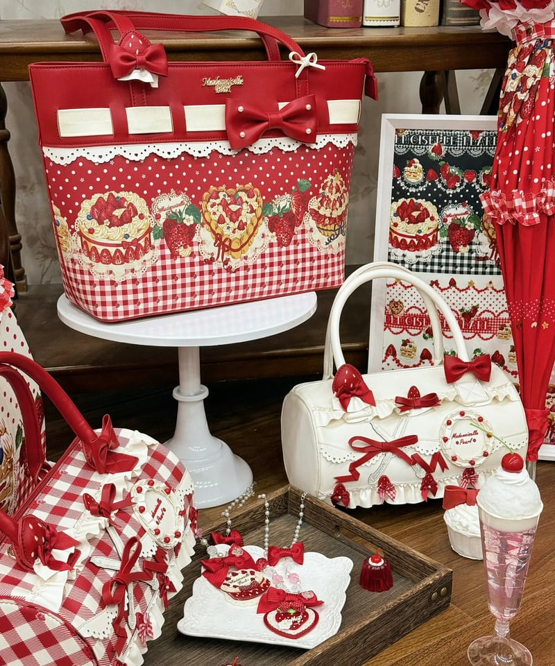 専用】ハートショートケーキバッグ【ロングチェーン付】 チェーン付き