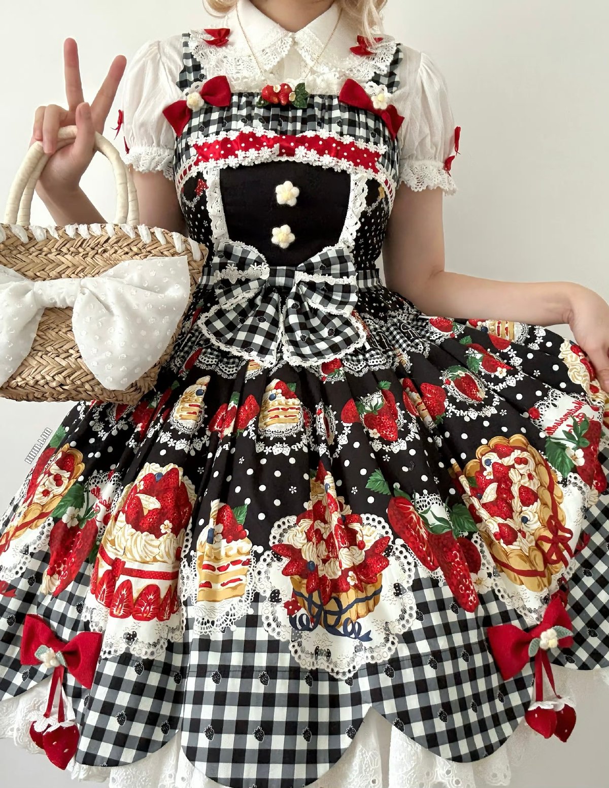 ショートケーキ図鑑」ケーキ柄ジャンパースカート 【11/20まで】送料