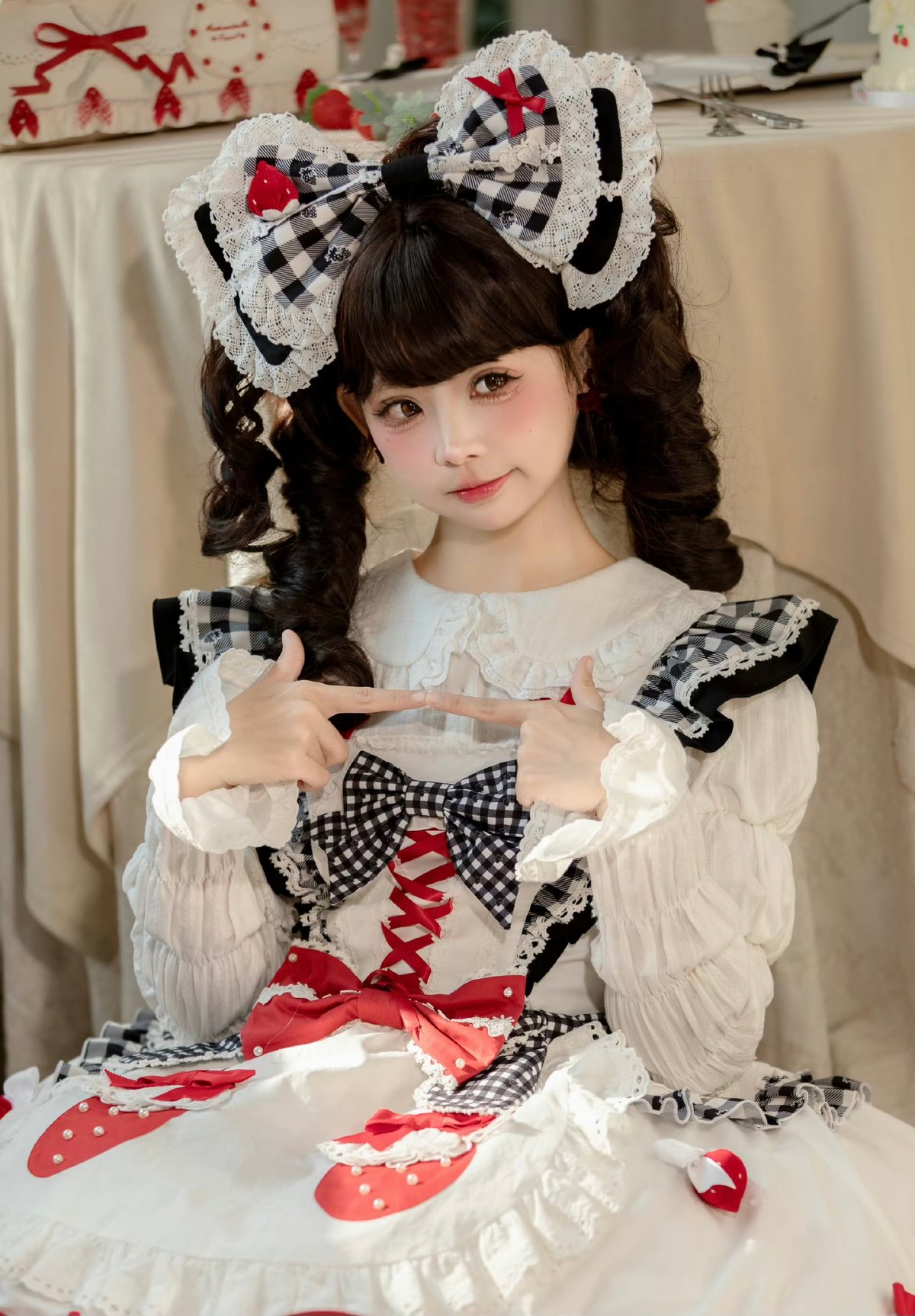 ショートケーキ図鑑」メイドワンピース＆ジャンパースカート（黒