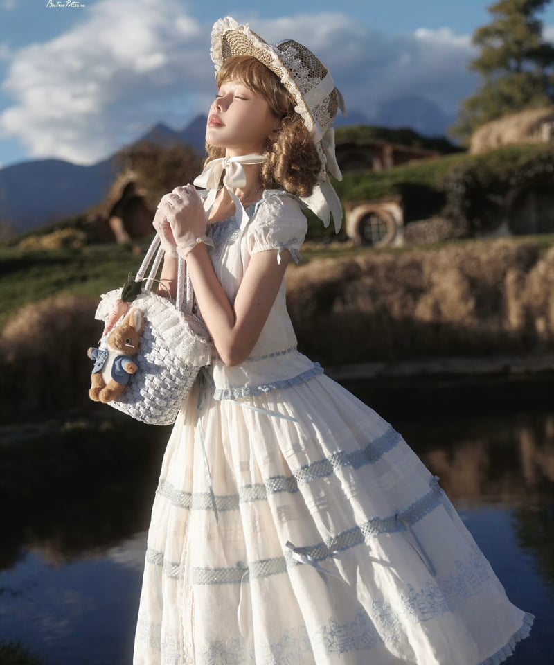 ピーターラビット」ブラウス＆スカート 【2/22まで】送料無料！ | GIRLISM