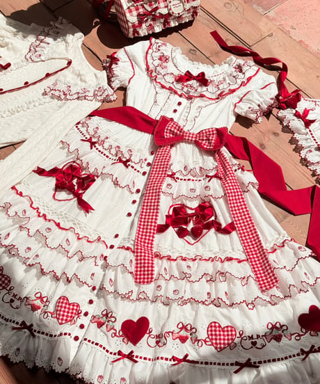 「ショートケーキ図鑑」段々刺繍ワンピース【11/20まで】送料無料！
