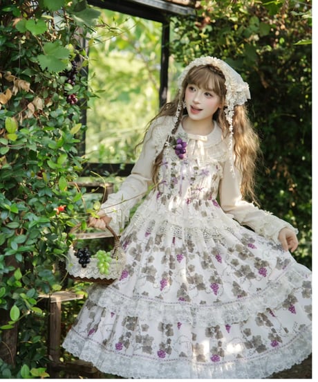 ミルフルールのピンクに薔薇柄のジャンパースカート ミルフルール/ピンクにバラ柄のジャンパースカート