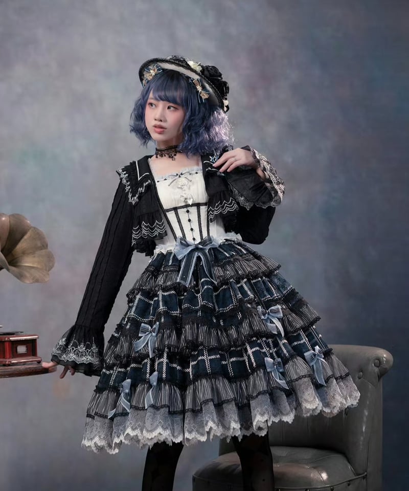 【希少】VALENTINO ROMA サイドレースジャケット&スカート 希少】VALENTINO ROMA サイドレースジャケット&スカート 希少