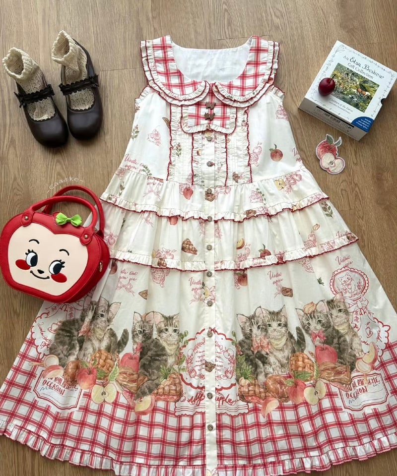 猫ときのこ柄　ジャンパースカート 流行りに乗ってみたにゃ🍄‍🟫🍄 Chataro and Kinako dressed as