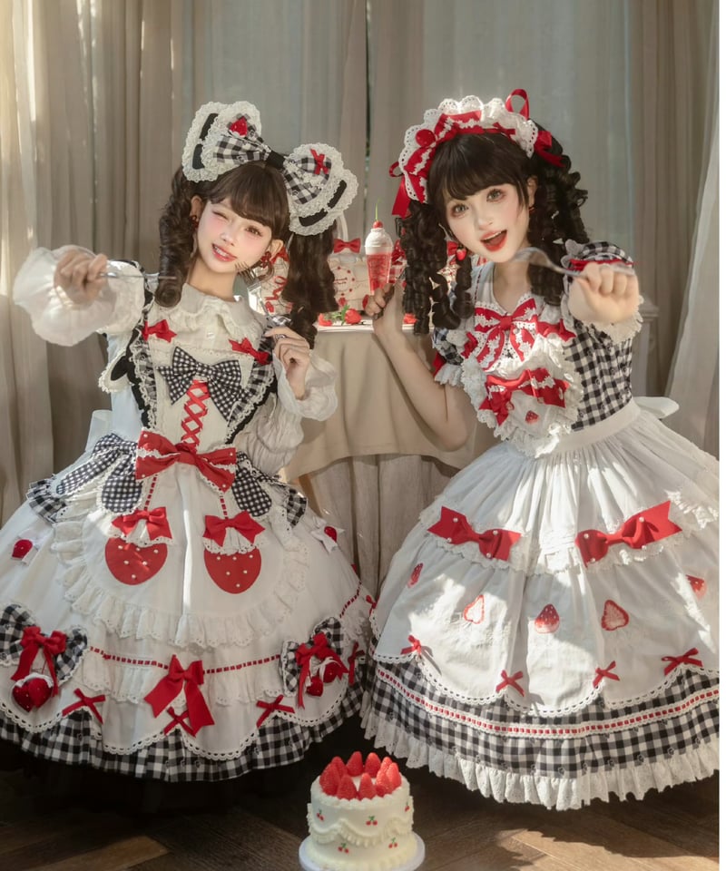 n*u様 ハンドメイド刺繍フレーム　ハチワレ茶トラさんとメロンショートケーキ ☆ガチャおまけニューオータニフェイラーコラボスーパーメロンショート