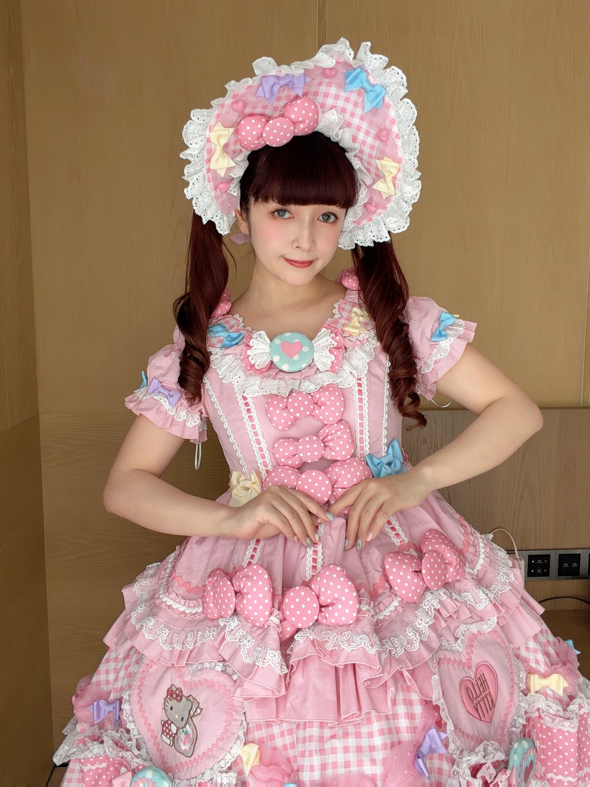 ハローキティ 花飾り付きドレス フィギュア 花箱×サンリオ ハローキティ（ピンク）」Candyドレス 【7/20まで