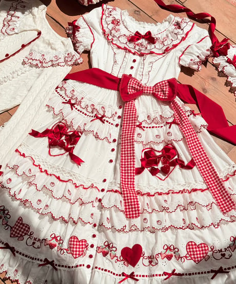 「ショートケーキ図鑑」段々刺繍ワンピース【11/20まで】送料無料！